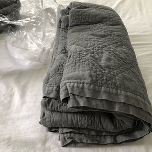 Threshold Queen Quilt Gray Bedspread & Sham Set